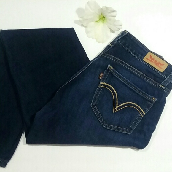 Levi's Dark Wash Skinny Jeans - Picture 2 of 6